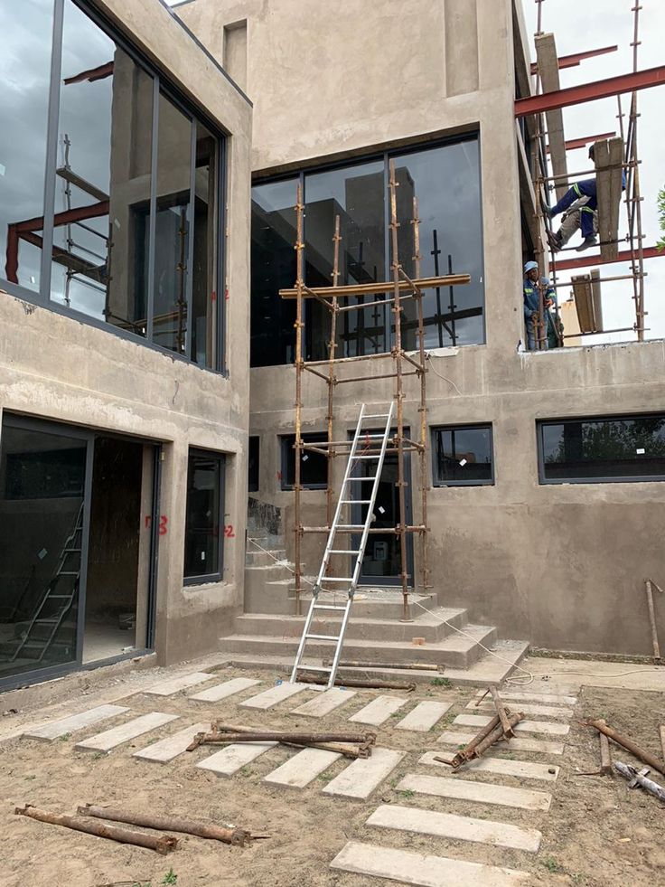 Aluminium window installation